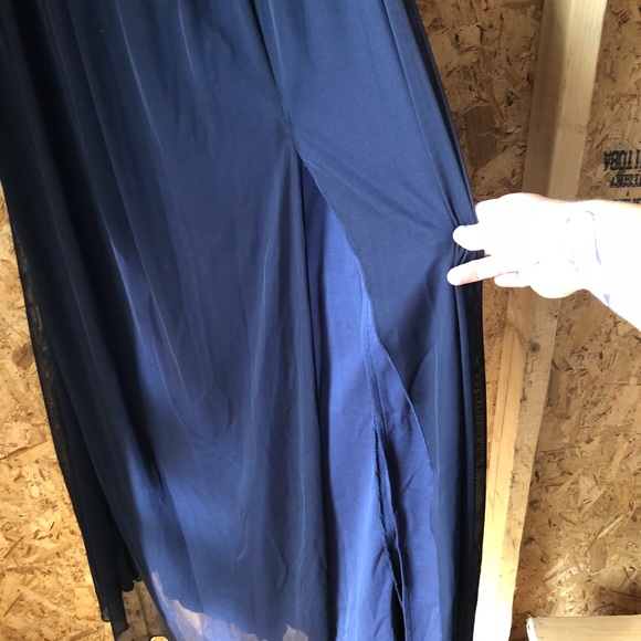 Formal Dress - Picture 3 of 5